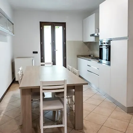 S265 - Ampia Taverna Bilocale Apartman *
