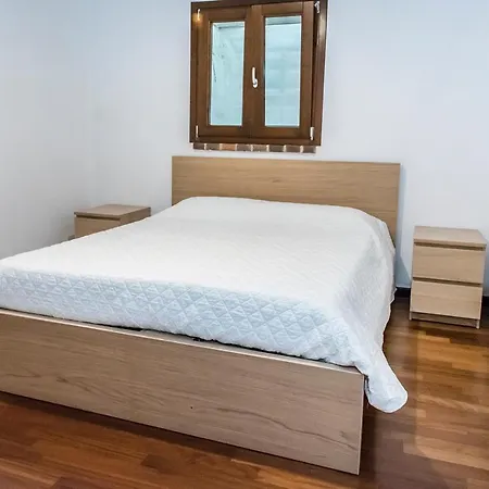 S265 - Ampia Taverna Bilocale * Sirolo