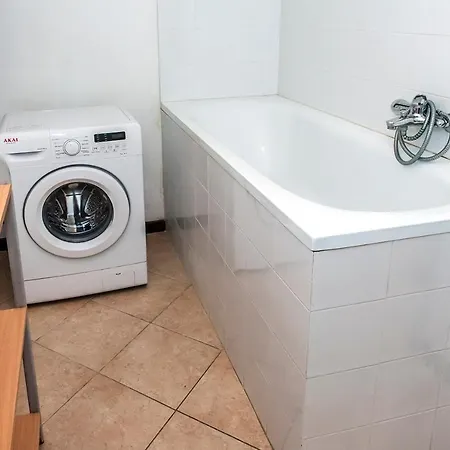 S265 - Ampia Taverna Bilocale Apartament *